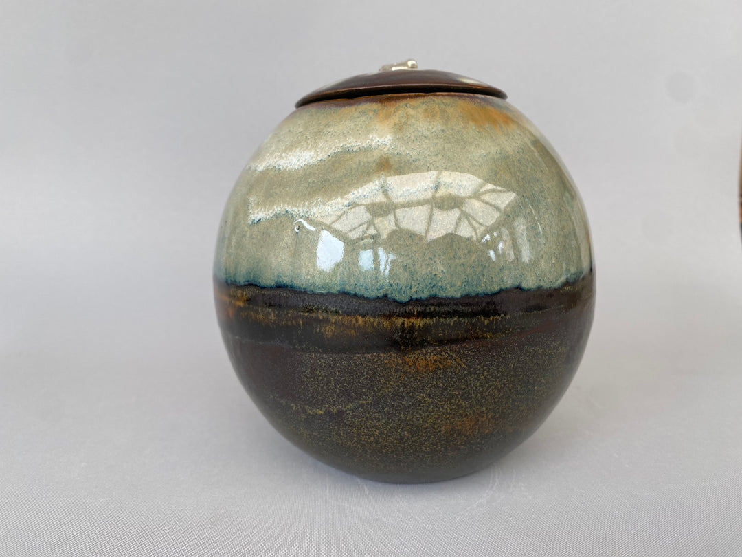 Lidded jar