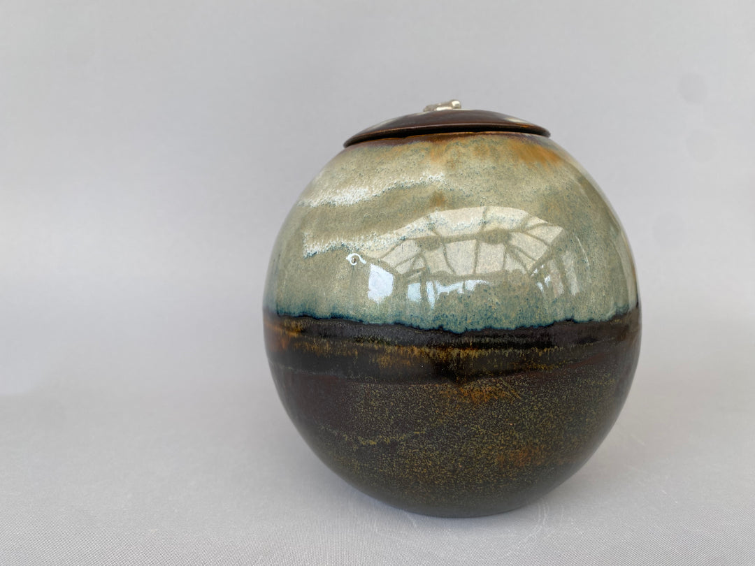 Lidded jar