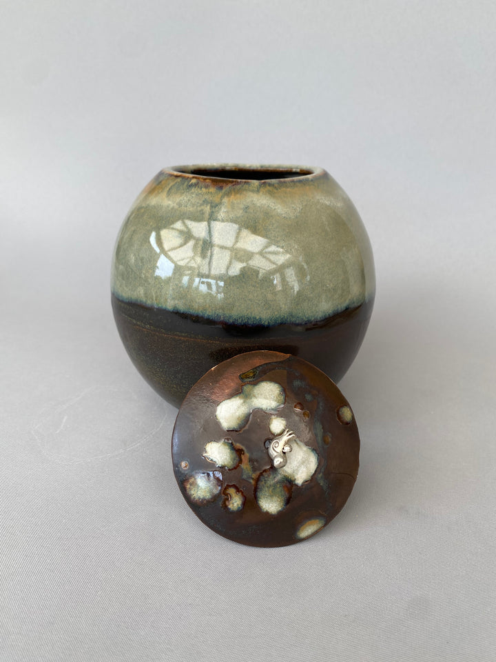 Lidded jar